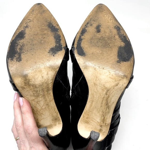 Guess $149 Stiletto High Ankle Boot Embossed Animal Print Strap Detail Black 8.5 - Picture 12 of 12